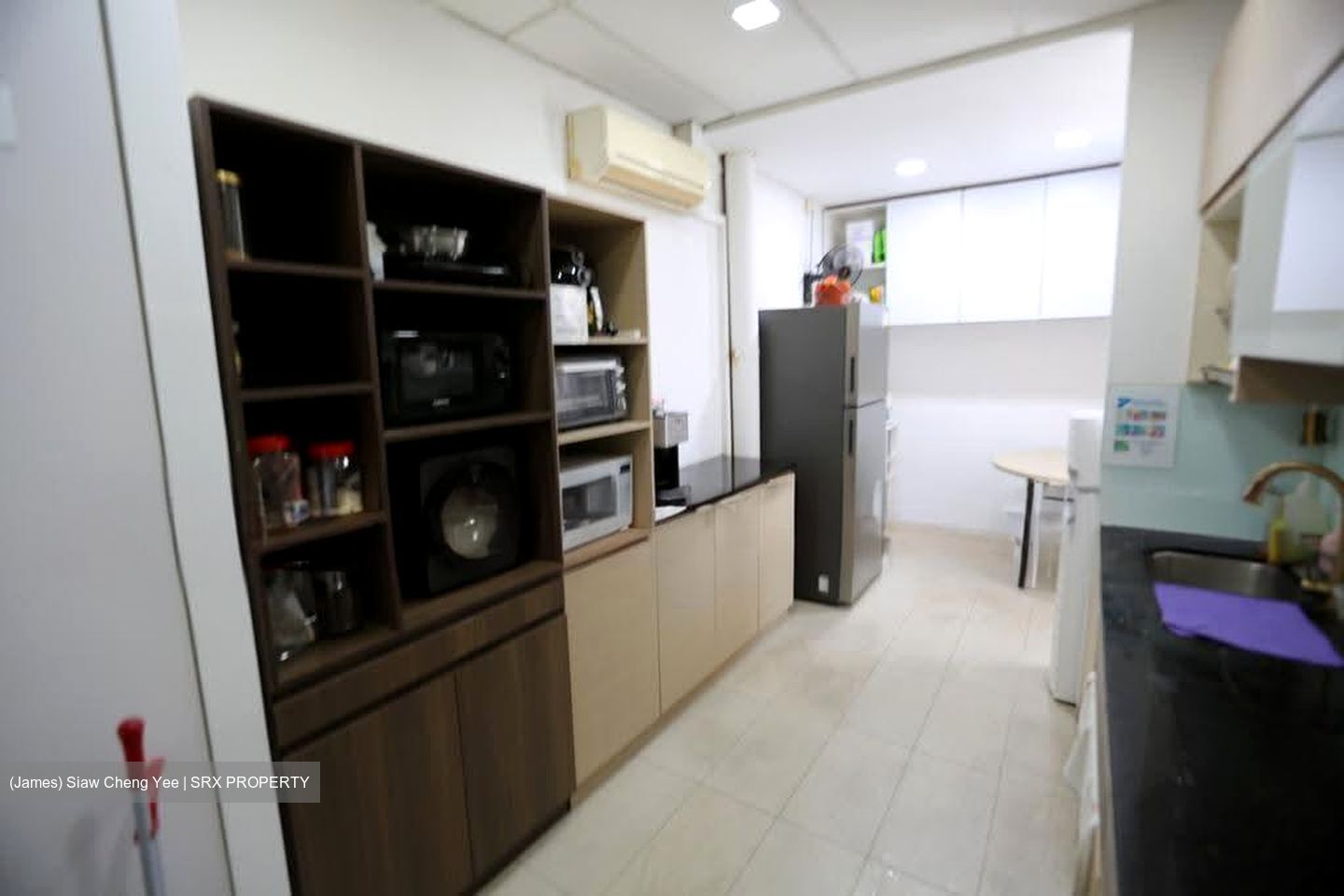 Loyang Industrial Estate (D17), Factory #615034101